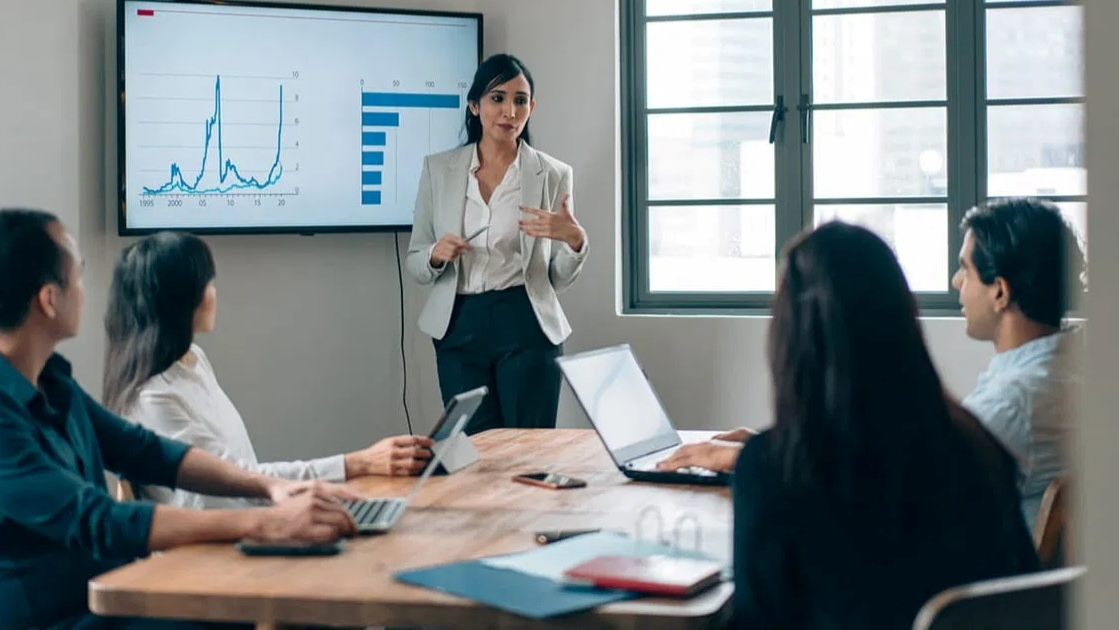 ưu nhược điểm phong cách lãnh đạo chuyển đổi