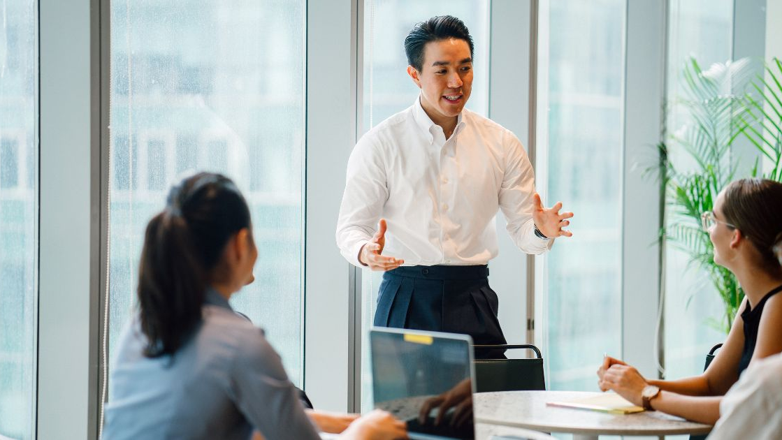 lãnh đạo là gì