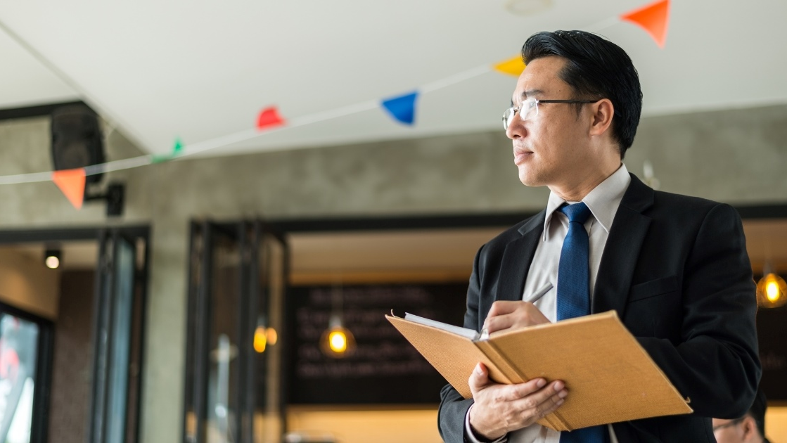 ví dụ phong cách lãnh đạo thích ứng