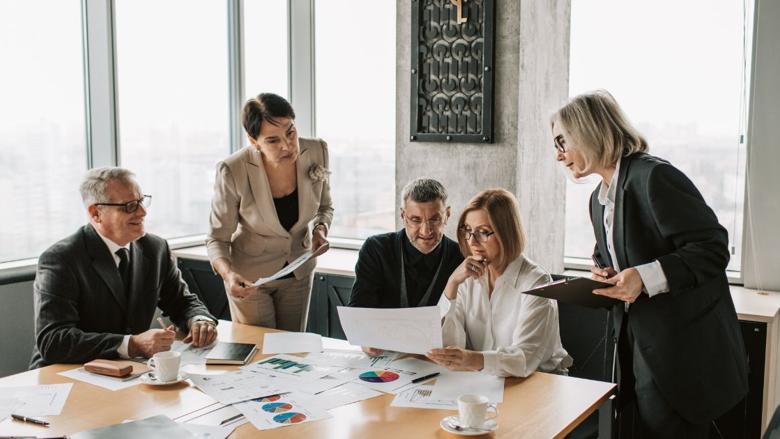 thời điểm áp dụng phong cách lãnh đạo dân chủ