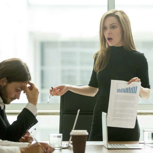 lãnh đạo độc đoán